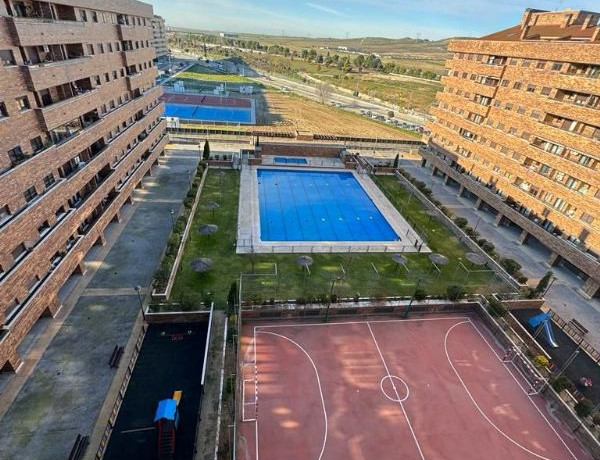 Piso en venta en  domenico veneciano, Seseña photo 1