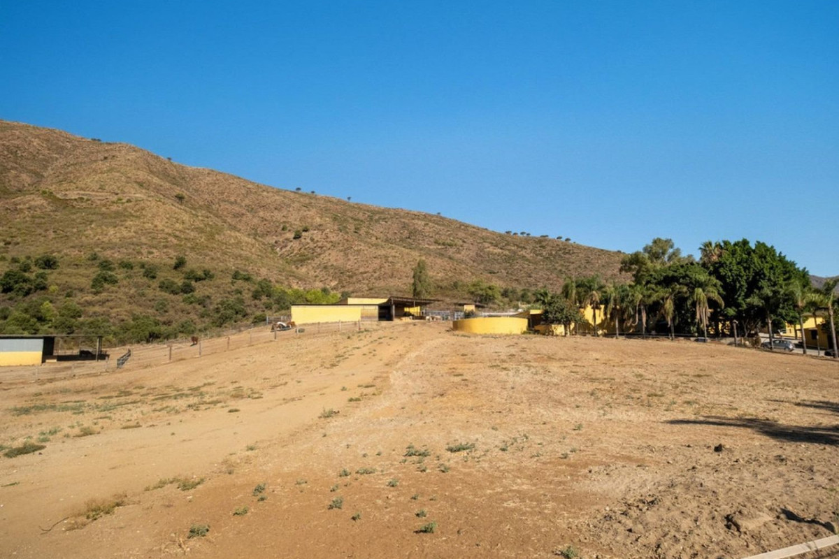 Venta de finca rústica en  La Cala Golf - Lagar Martell , Mijas photo 4