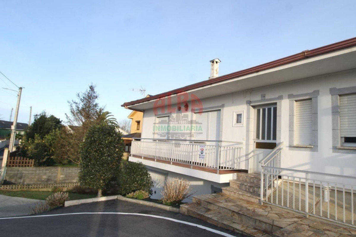 Venta de chalet adosado en , Ribadeo photo 2