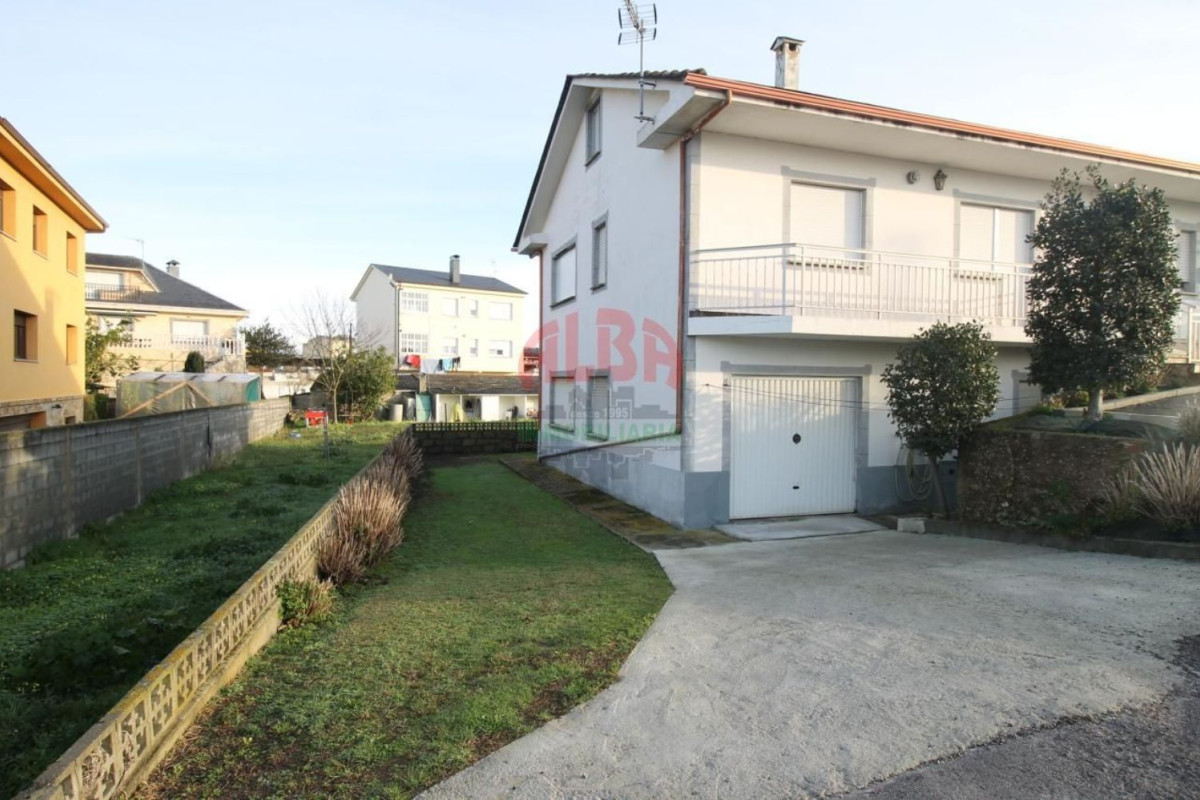 Venta de chalet adosado en , Ribadeo photo 3