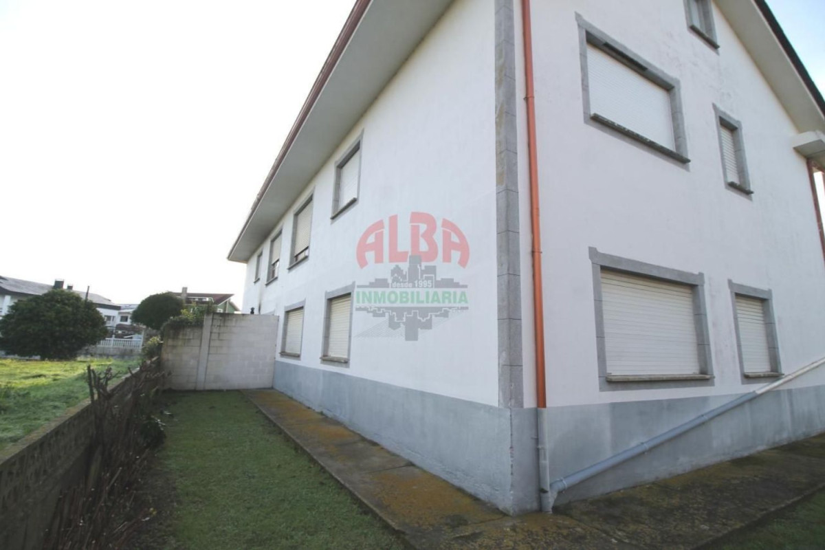 Venta de chalet adosado en , Ribadeo photo 4