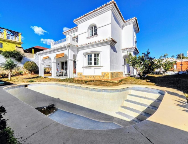 Chalet independiente en venta en Solymar - Puerto Marina , Benalmádena photo 1
