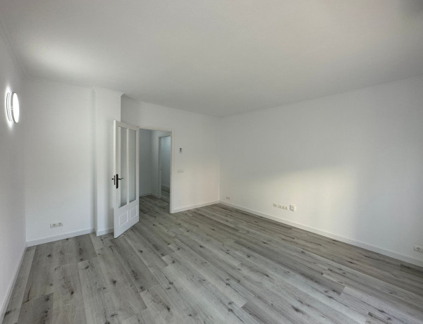 Продажа квартиры в  Sant Antoni de Portmany , Sant Antoni de Portmany photo 3