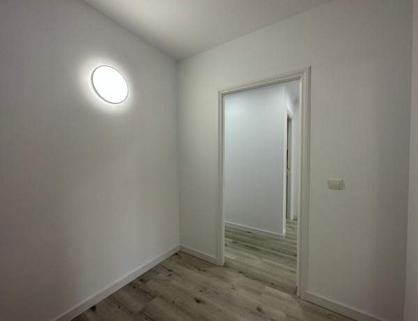 Продажа квартиры в  Sant Antoni de Portmany , Sant Antoni de Portmany photo 4