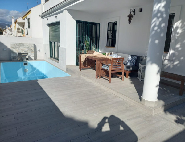 Dom w zabudowie bliźniaczej na sprzedaż w Calle Serbal , Marbella photo 1