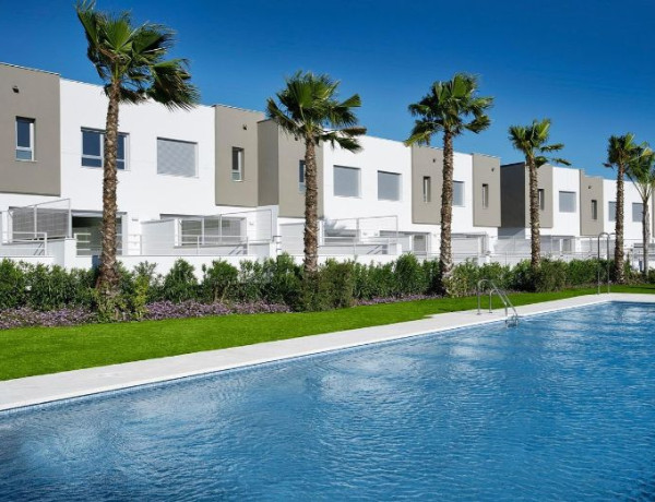 Semi-detached house for sale in Playa Bahía Dorada , Estepona photo 1
