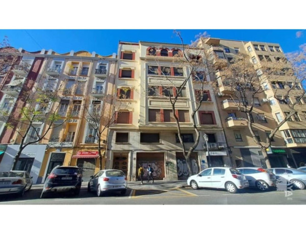 Piso en venta en Calle d'Albacete, València thumbnail 1