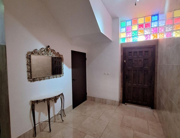 Edificio en venta en Arroyo de la Miel thumbnail 2