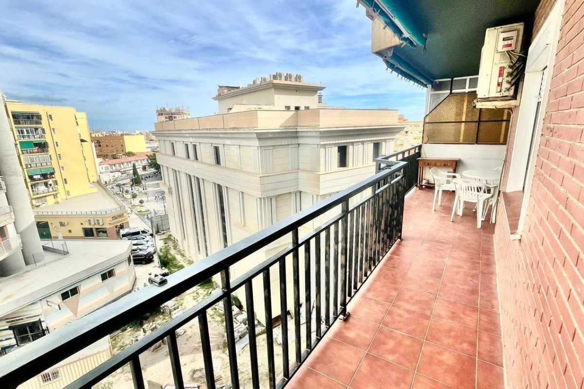 Продажа квартиры на Avenida Isabel Manoja, Торремолинос
photo 3
