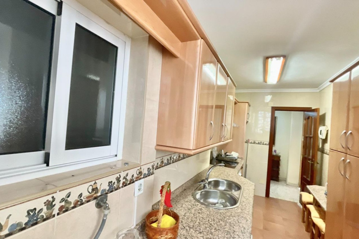 Продажа квартиры на Avenida Isabel Manoja, Торремолинос
photo 5