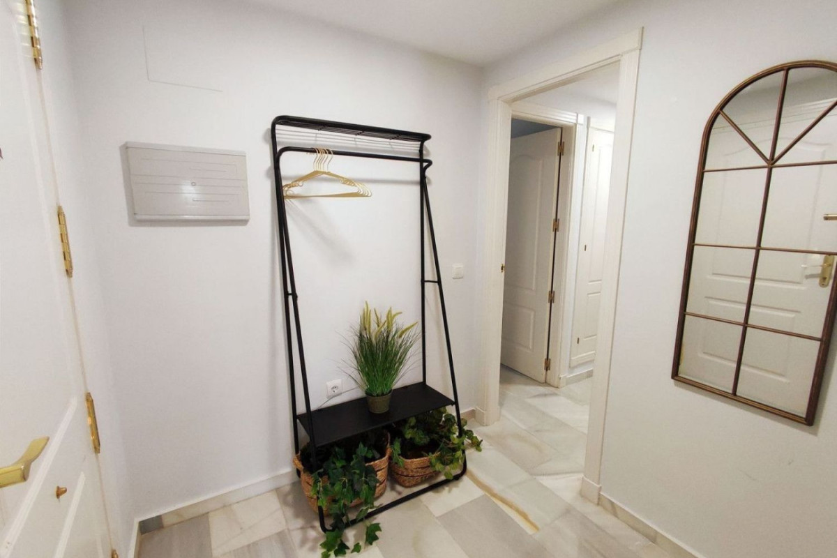 Venta de bajo en Urbanización Nueva Andalucía A, Marbella
 photo 5