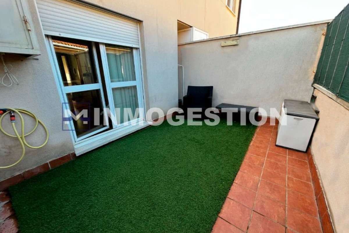 Venta de duplex en , Corella photo 1