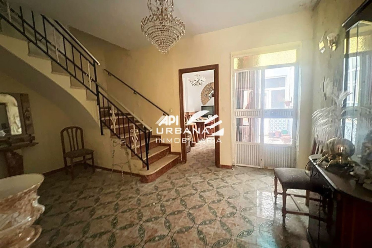 Properties for sale and rent in Spain photo 1