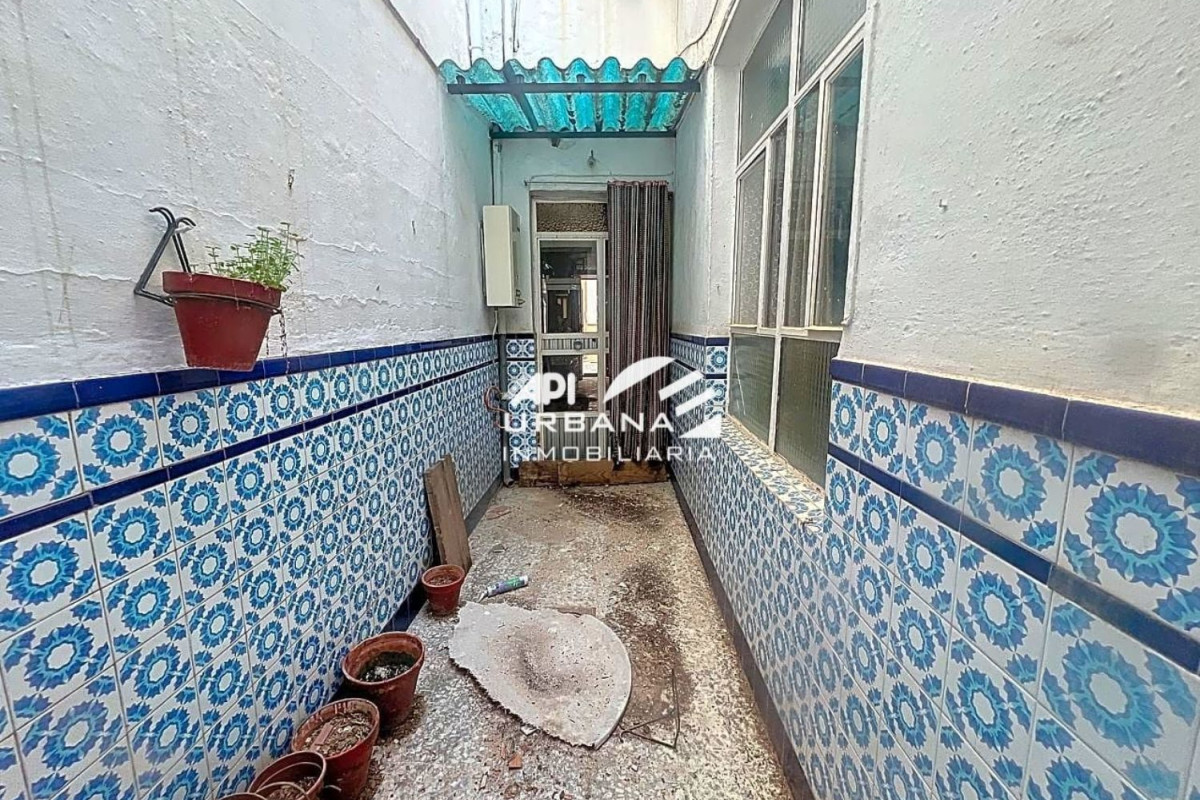 Properties for sale and rent in Spain photo 5