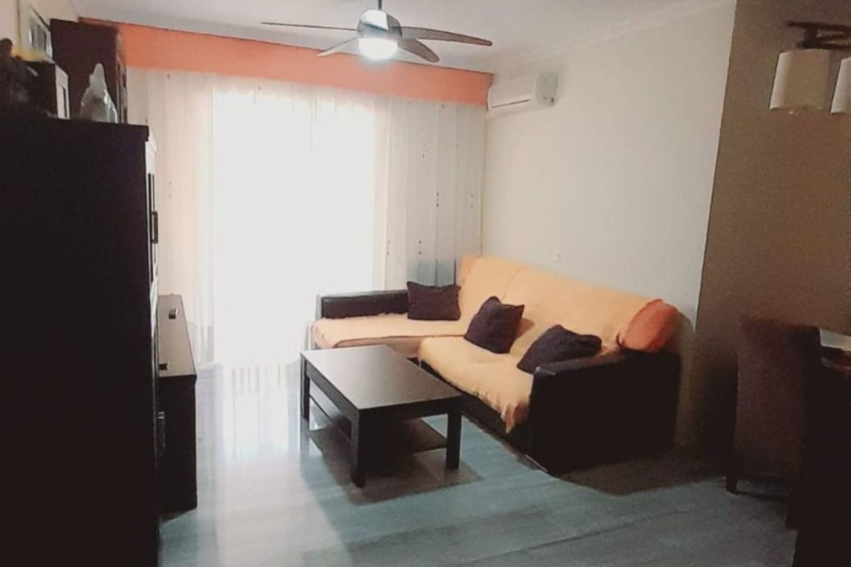 Venta de piso en Garcilaso de la Vega, Puertollano
photo 2
