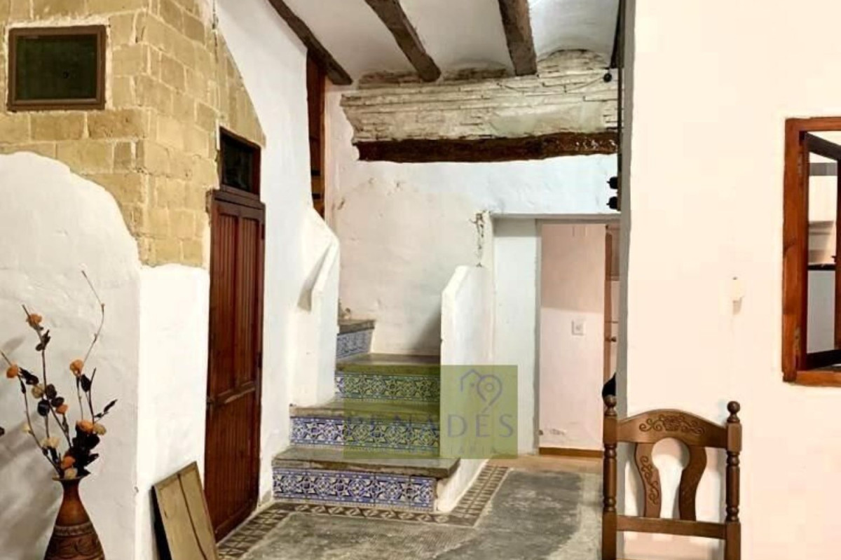 Properties for sale and rent in Spain photo 4
