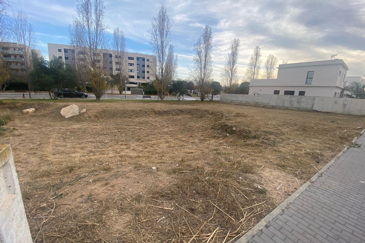 Terreno en venta en Salou, Tarragona photo 2