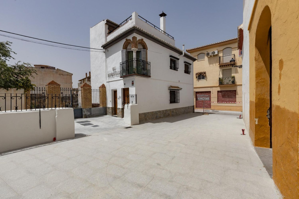 Casa o chalet independiente en venta en Ogijares, Ogijares
photo 1