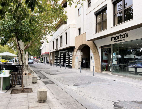 Piso en venta en Ronda de los Tejares, Distrito Centro - Casco Histórico thumbnail 1