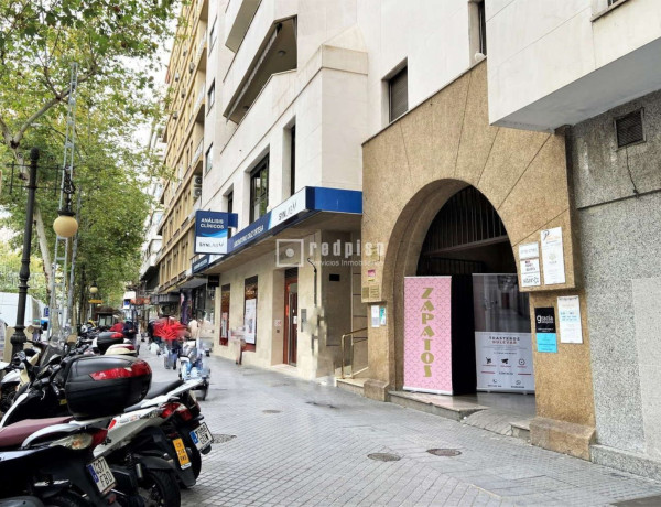 Piso en venta en Ronda de los Tejares, Distrito Centro - Casco Histórico thumbnail 2