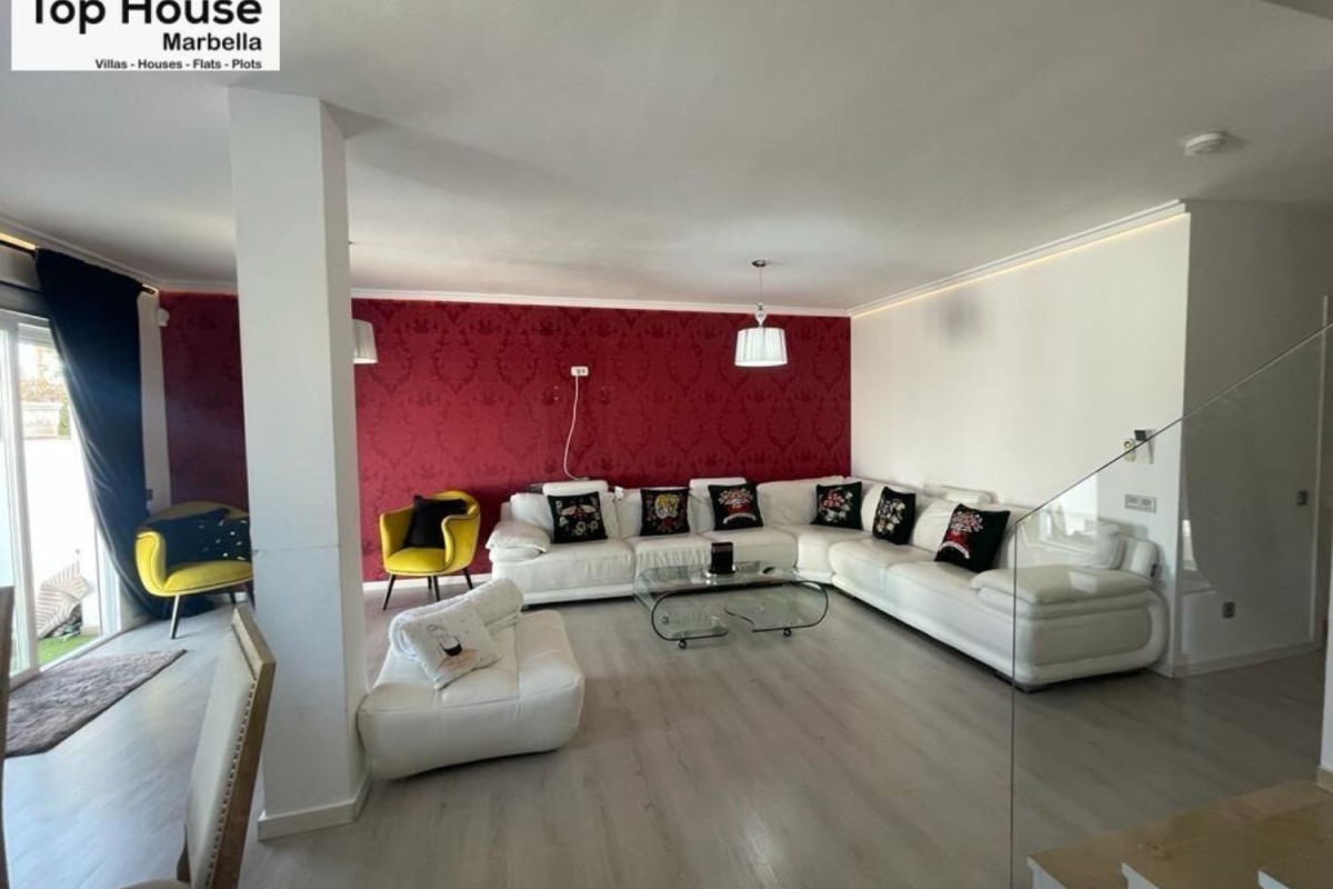 Sale of townhouse in  Benamara - Atalaya , Estepona photo 4