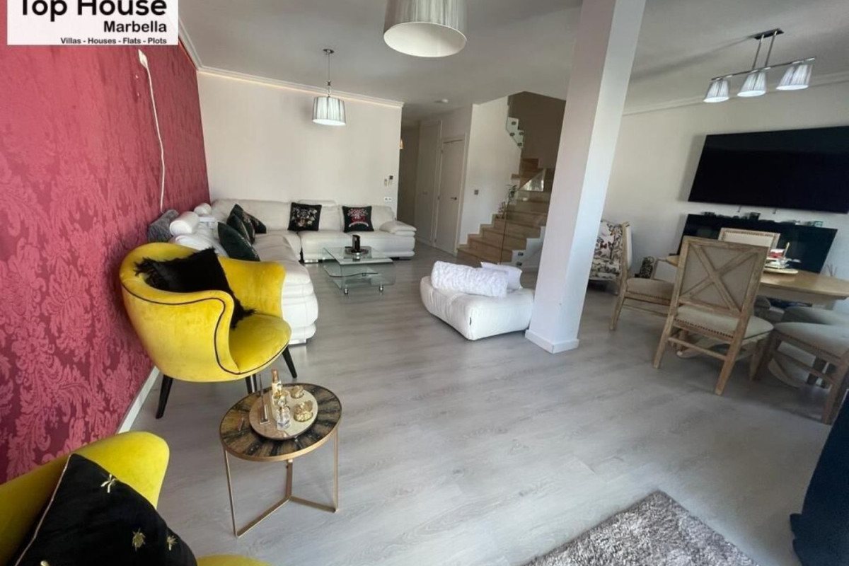Sale of townhouse in  Benamara - Atalaya , Estepona photo 5