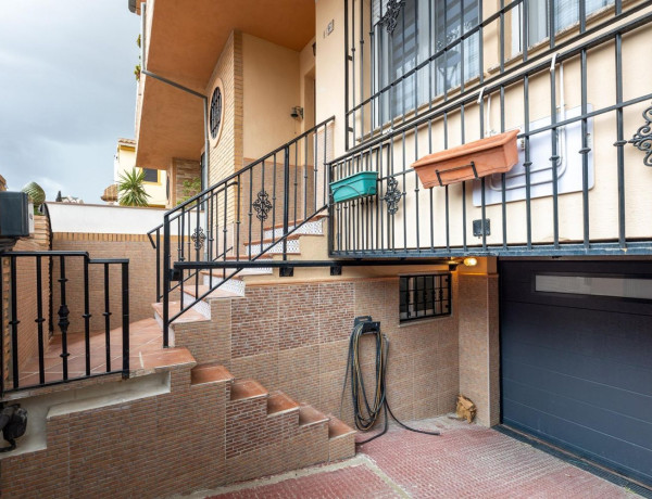 Chalet adosado en venta en , Peligros thumbnail 1