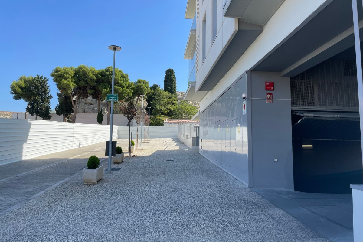 Venta de garaje en , Cuarte de Huerva photo 3