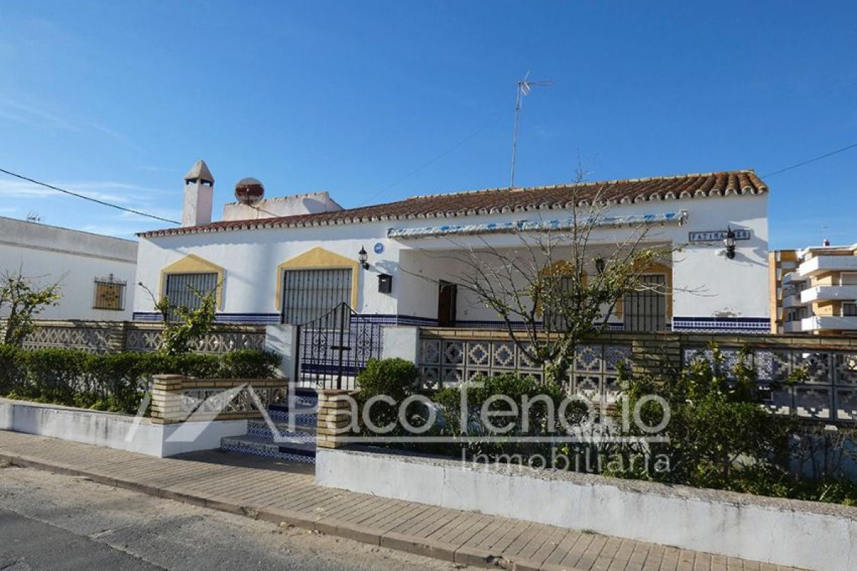 Casa o chalet independiente en venta en Corales, 38, La Antilla
photo 1