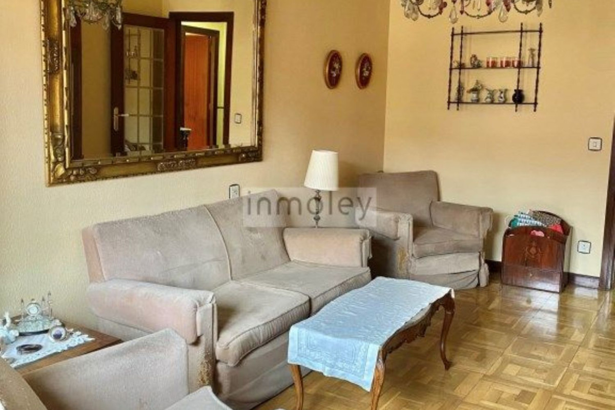 Venta de piso en El Pilar, Vitoria-Gasteiz
photo 1