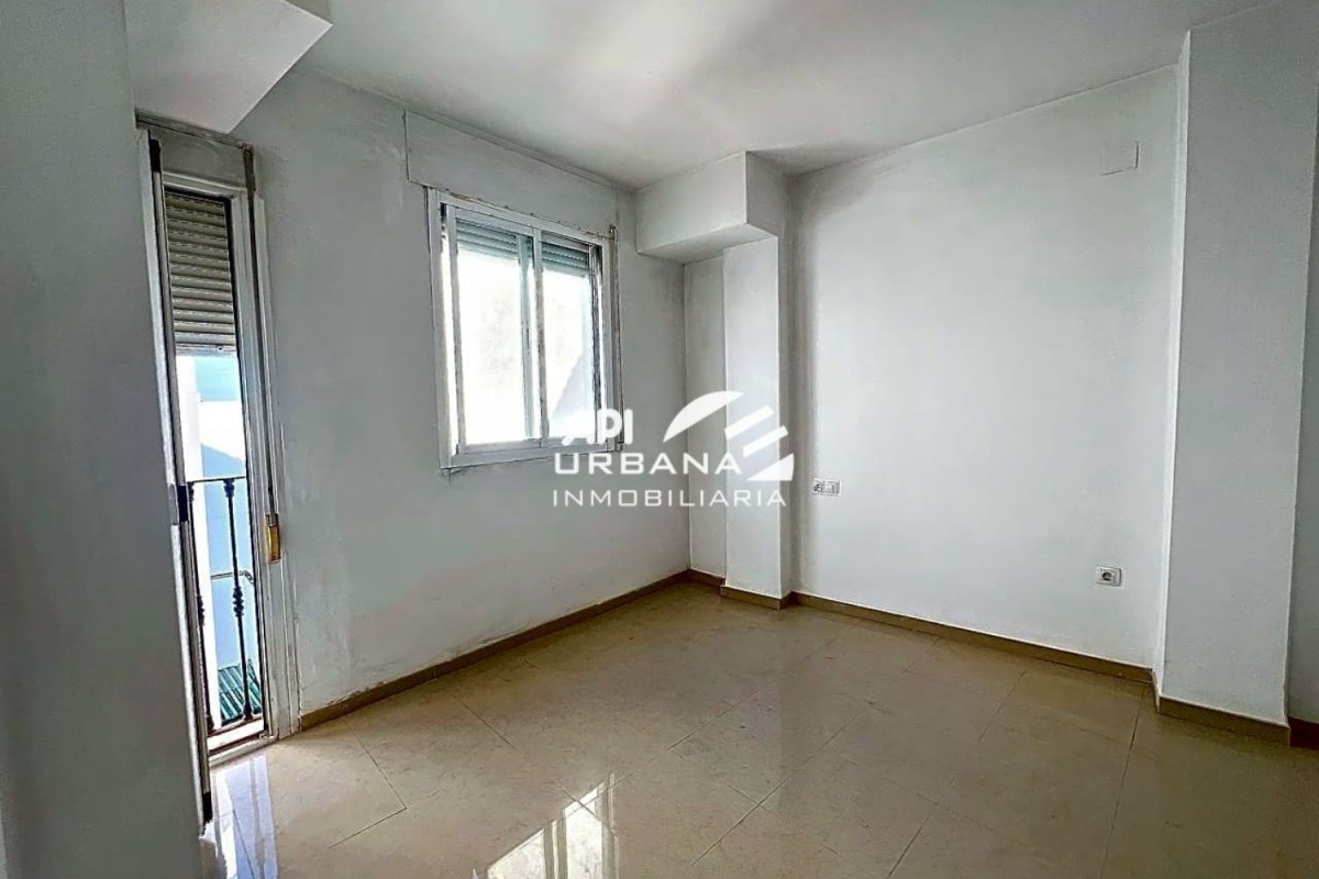 Sale of apartment in Calle Juan Jiménez Cuenca, Lucena
 photo 3