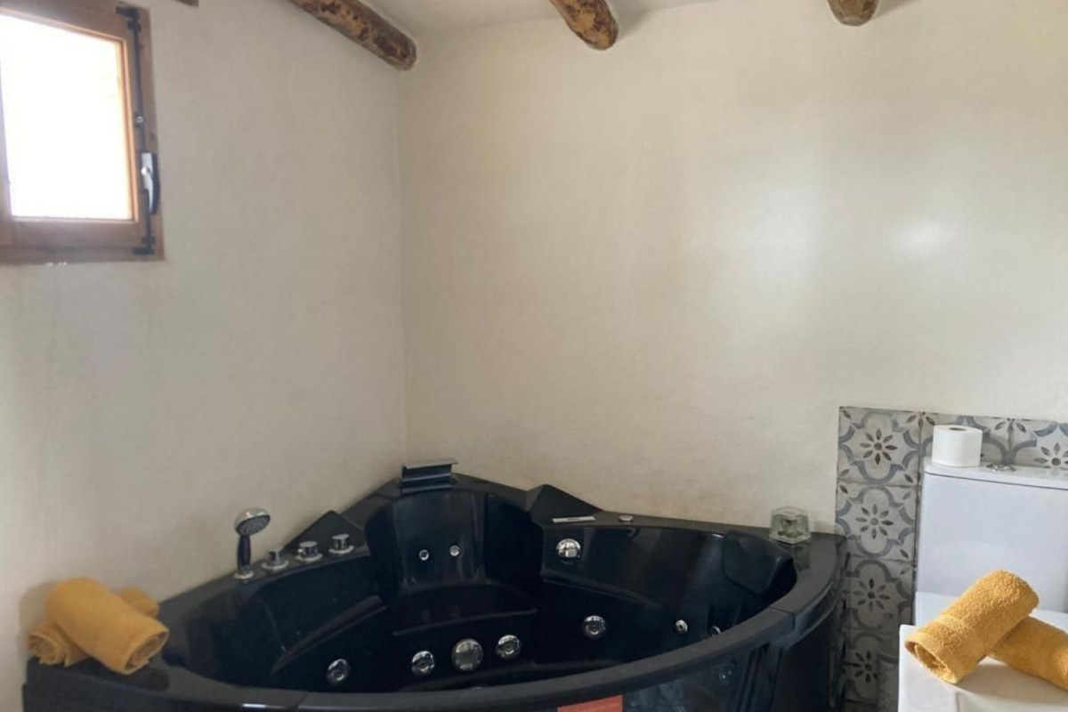 Properties for sale and rent in Spain photo 5