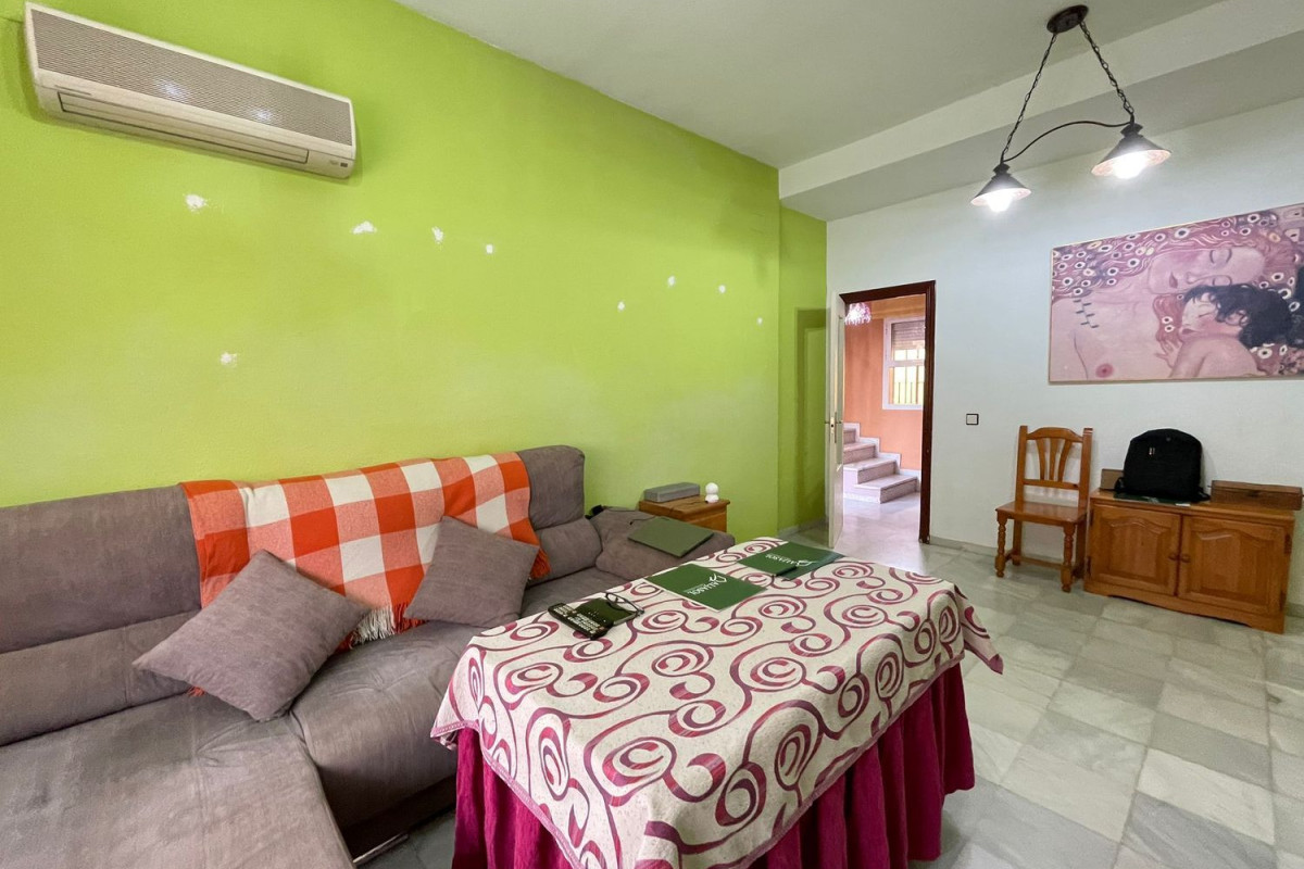 Sale of townhouse in Calle EL CARBONERILLO , Bormujos photo 3