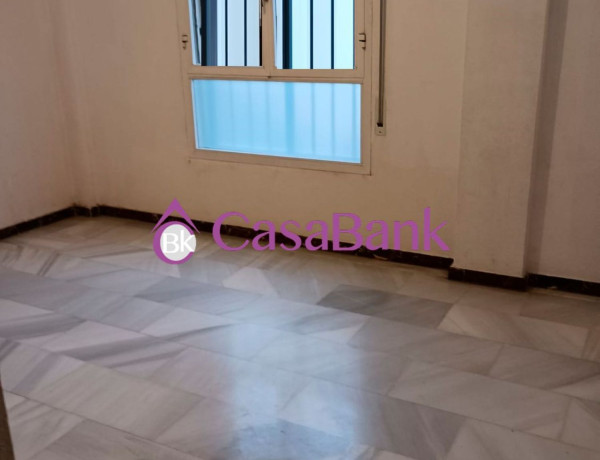 Piso en venta en  Urb. BRILLANTE, Distrito Santa Rosa - Valdeolleros photo 2