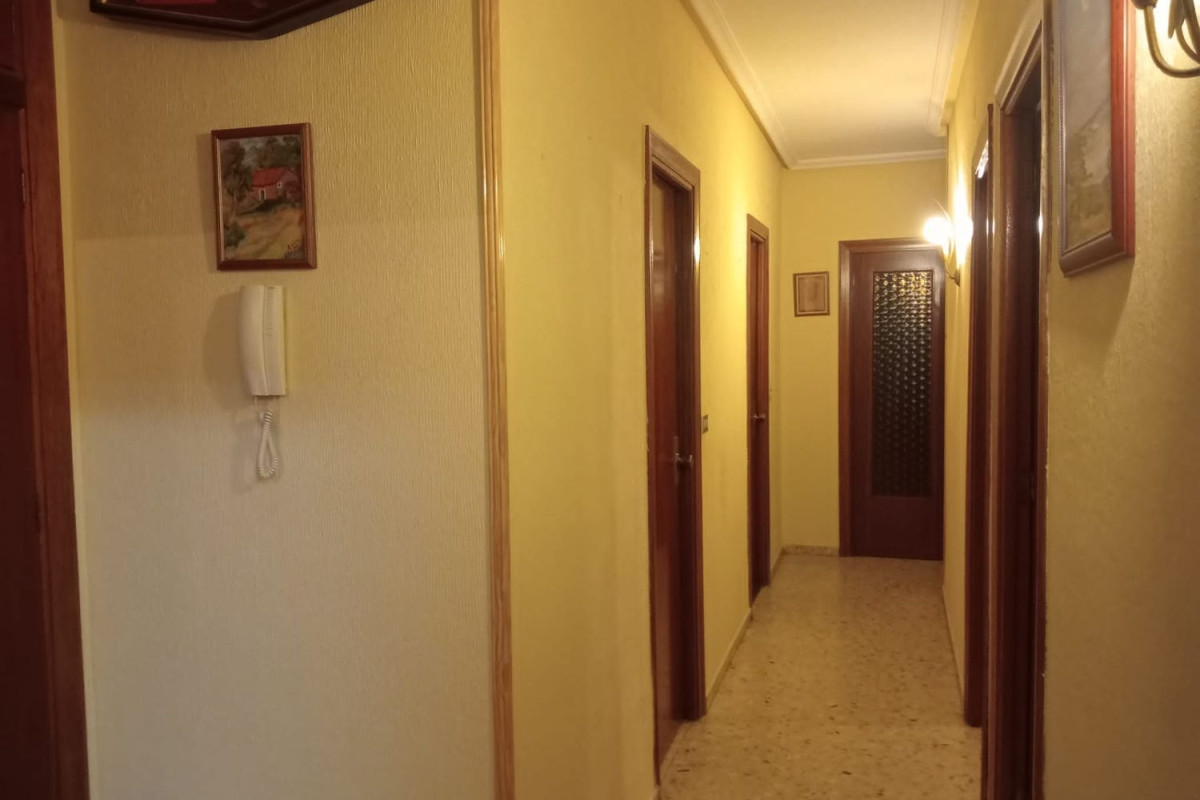 Venta de piso en Urb. centro, Cáceres
photo 3
