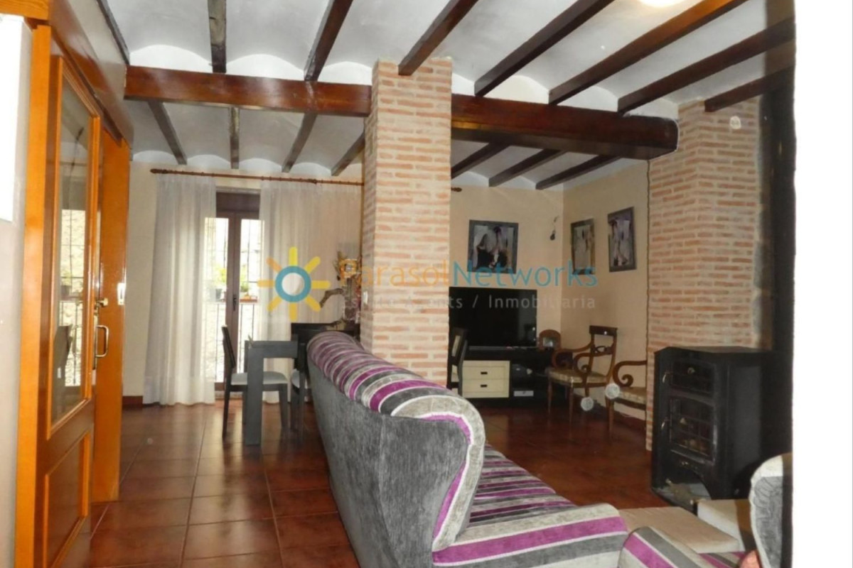 Propiedades en venta y alquiler en España photo 1
