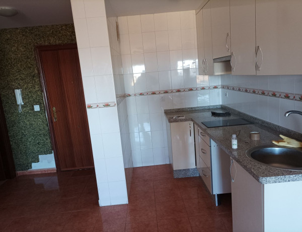 Piso en venta en  Calle Campanario, 8, Mérida photo 3