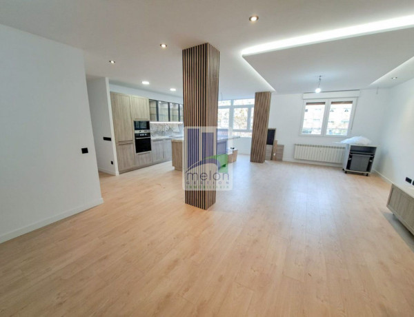 Apartment for sale in  Calle Cristóbal Colón, Burgos photo 1