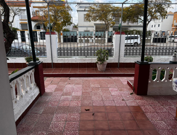 Коттедж на продажу в  Avenida de las Piletas, Sanlúcar de Barrameda photo 4