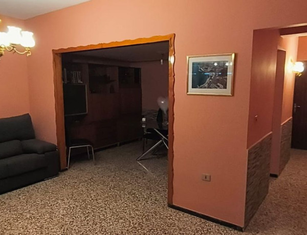 Таунхаус на продажу в  Calle el Sauzal, 10 , San Cristóbal de la Laguna photo 4