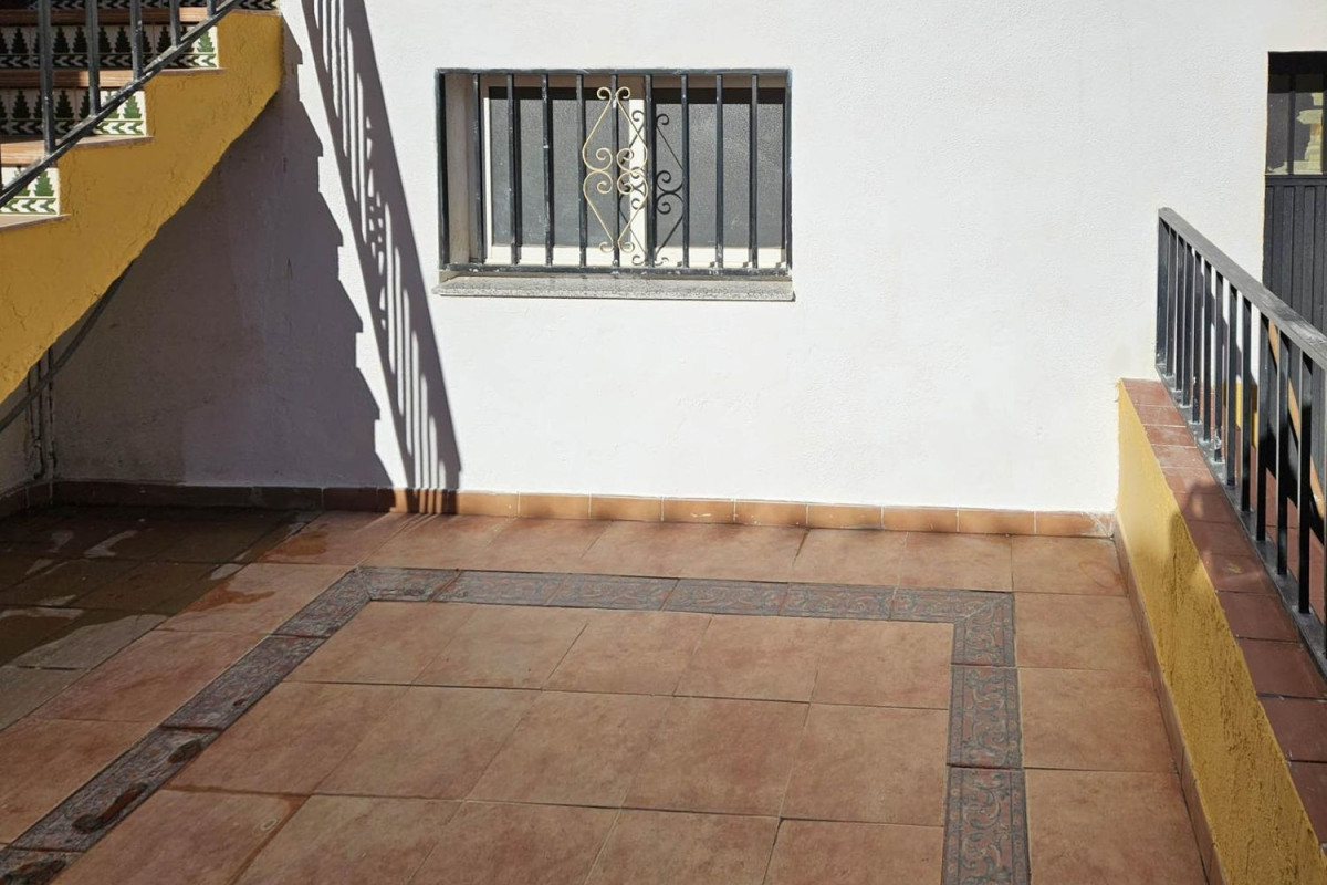 Casa o chalet independiente en venta en calle Gaviota, Güevéjar
photo 3