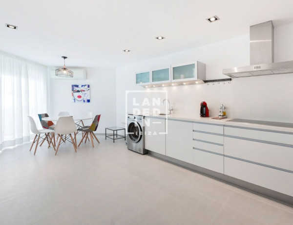 Ático en venta en  Marina Botafoc - Talamanca , Eivissa photo 1