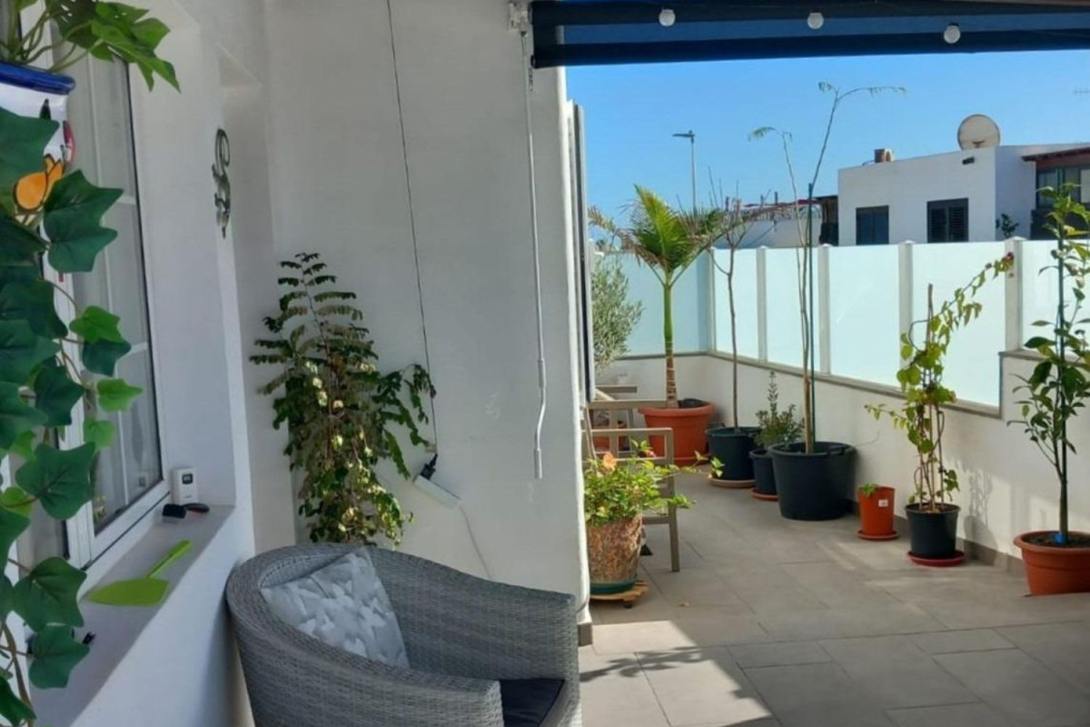 Venta de chalet independiente en Puerto del Carmen, Tias
photo 1