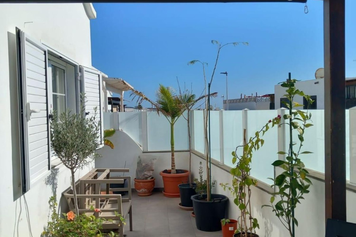 Venta de chalet independiente en Puerto del Carmen, Tias
photo 2