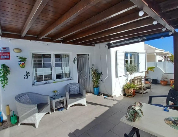 Chalet independiente en venta en  Puerto del Carmen , Tias photo 4