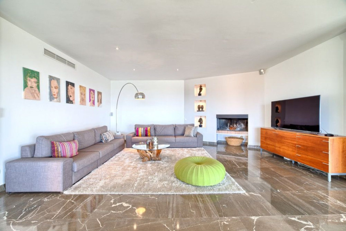 Sale of independent chalet in The Flamingos, Benahavís
 photo 3