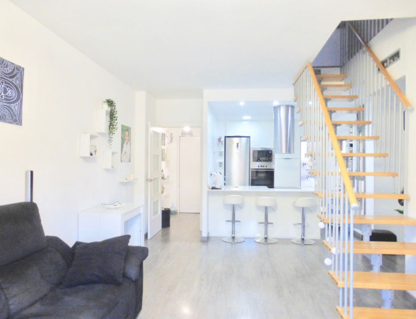 Duplex en venta en MARIA FORTUNY, Cornellà de Llobregat thumbnail 1