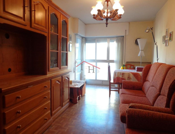 Piso en venta en Calle Maestro Uriarte, León photo 1