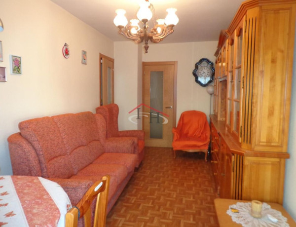 Piso en venta en Calle Maestro Uriarte, León thumbnail 1