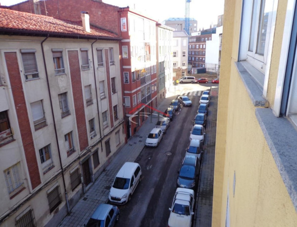 Piso en venta en  Calle Maestro Uriarte, León photo 4